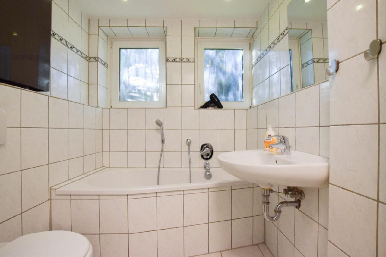 Raj Living - 1 , 3 And 4 Room Apartments - 20 Min Messe Dus & Airport Dus Meerbusch Bagian luar foto