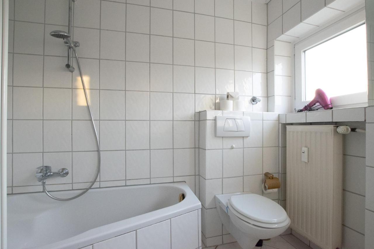 Raj Living - 1 , 3 And 4 Room Apartments - 20 Min Messe Dus & Airport Dus Meerbusch Bagian luar foto