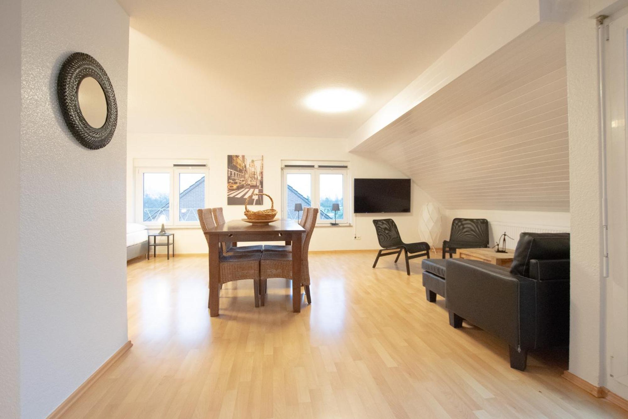 Raj Living - 1 , 3 And 4 Room Apartments - 20 Min Messe Dus & Airport Dus Meerbusch Bagian luar foto