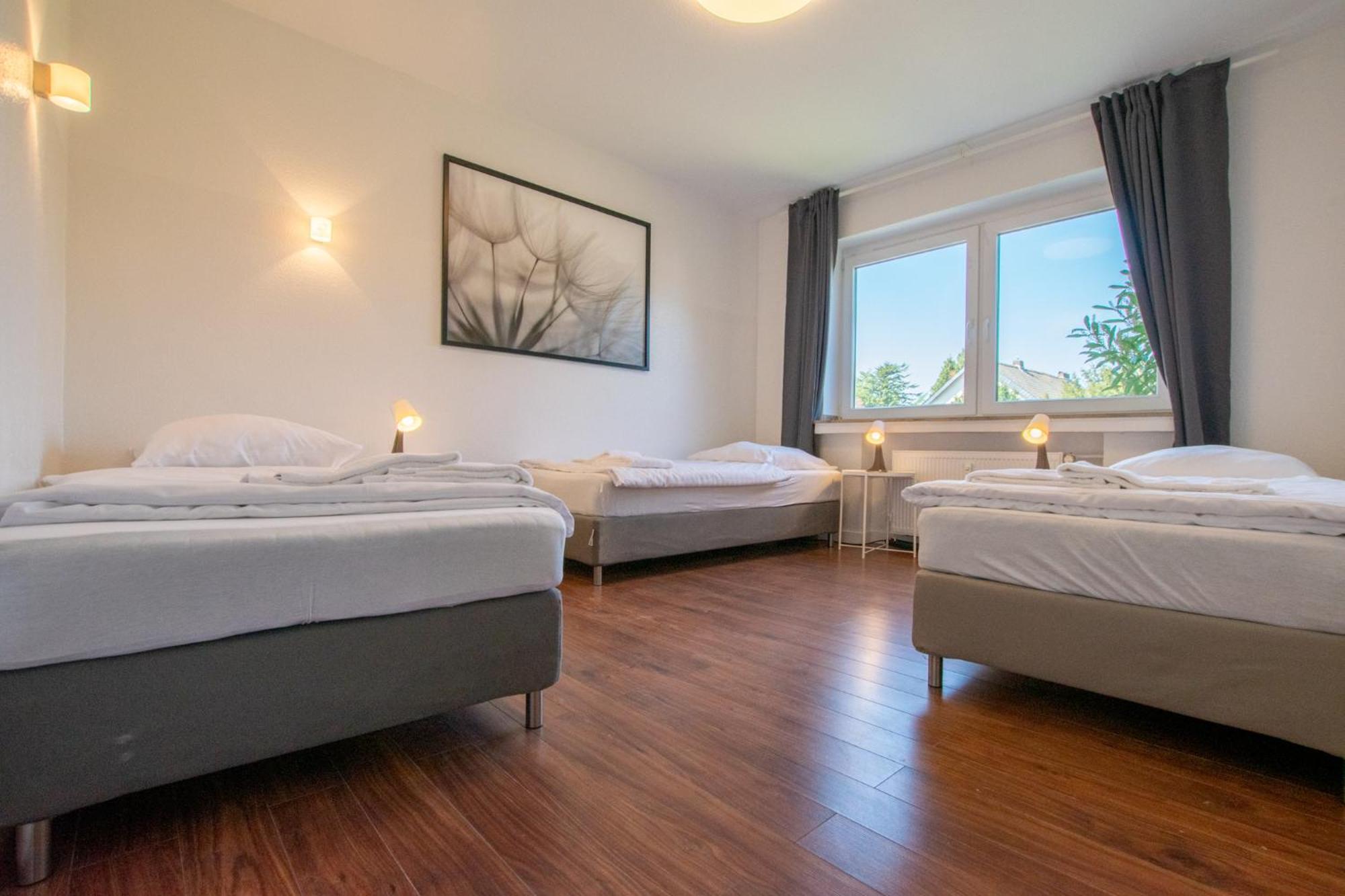 Raj Living - 1 , 3 And 4 Room Apartments - 20 Min Messe Dus & Airport Dus Meerbusch Bagian luar foto